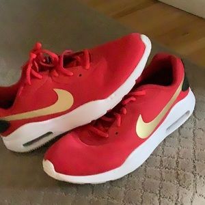 Nike Air size 9 barely used